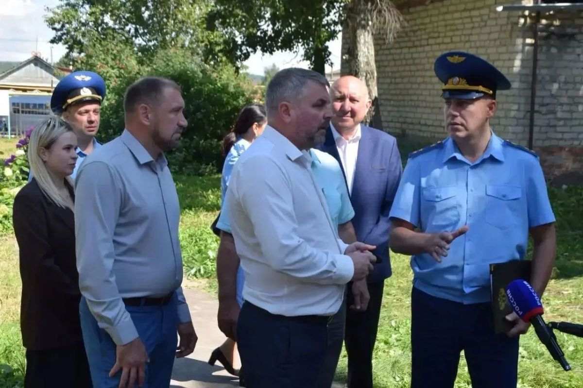 ПРОКУРОР РЕСПУБЛИКИ В РАМКАХ РАБОТЫ МОБИЛЬНОЙ ПРИЕМНОЙ ПОСЕТИЛ ИНСАРСКИЙ РАЙОН ПРОКУРОР РЕСПУБЛИКИ В РАМКАХ РАБОТЫ МОБИЛЬНОЙ ПРИЕМНОЙ ПОСЕТИЛ ИНСАРСКИЙ РАЙОН