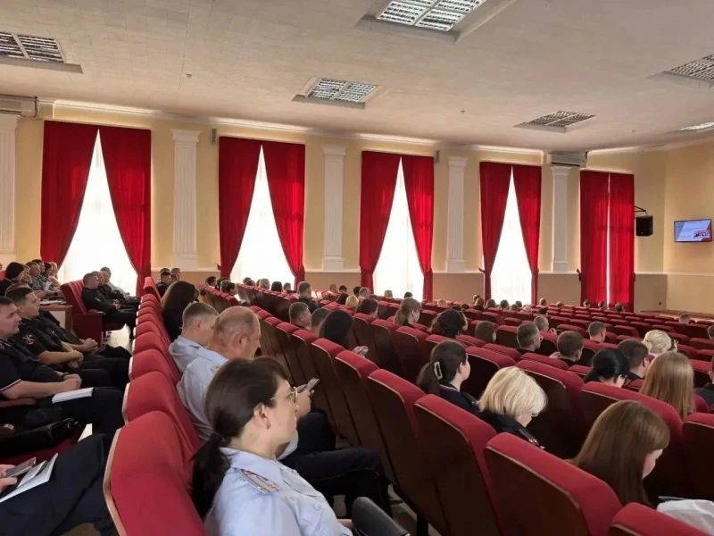 В МВД по Республике Мордовия прошло профилактическое занятие с участием представителей Общественного совета и движения «Отцы России» В МВД по Республике Мордовия прошло профилактическое занятие с участием представителей Общественного совета и движения «Отцы России»