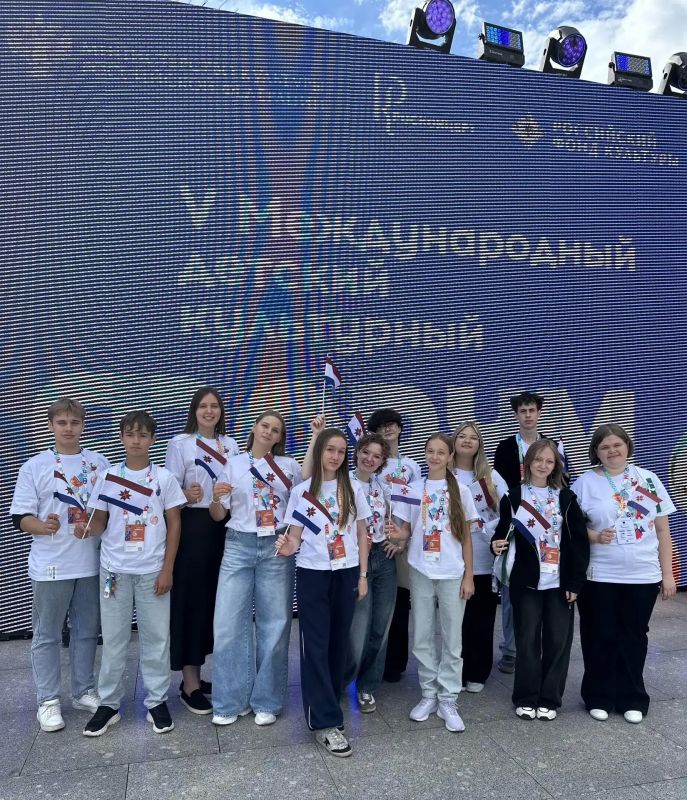 Делегация Республики Мордовия передаёт привет с V Международного детского культурного форума! Первый день форума получился насыщенным: встречи, мастер-классы, новые знакомства и яркие впечатления Делегация Республики Мордовия передаёт привет с V Международного детского культурного форума! Первый день форума получился насыщенным: встречи, мастер-классы, новые знакомства и яркие впечатления