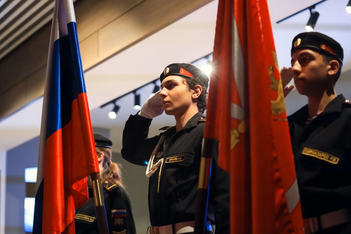 Праздничный концерт «Россия — многонациональная страна» прошёл в Большом зале администрации Адмиралтейского района Праздничный концерт «Россия — многонациональная страна» прошёл в Большом зале администрации Адмиралтейского района