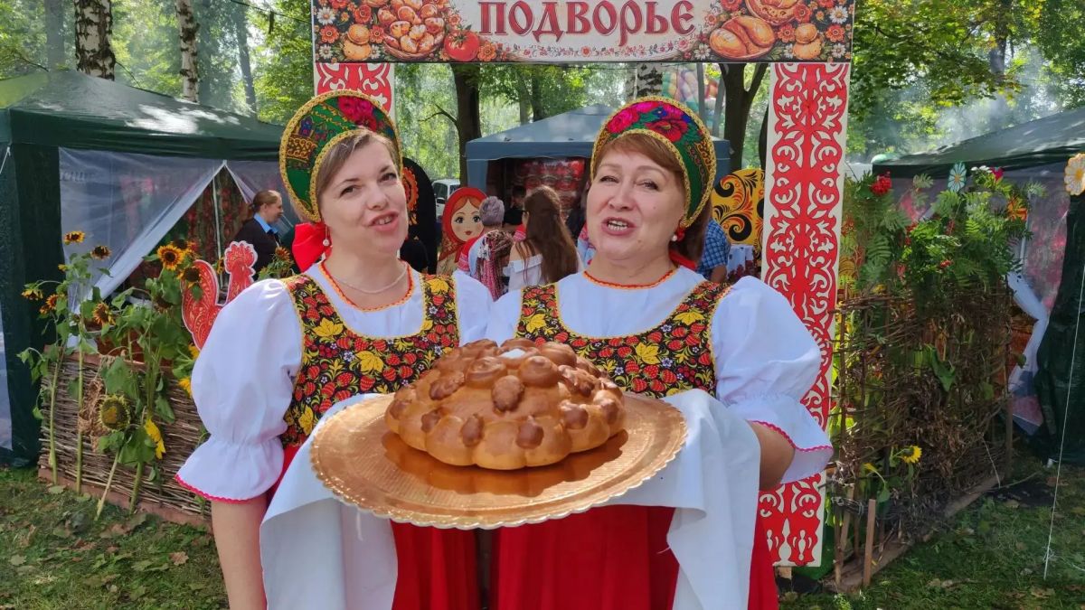 В парке культуры и отдыха имени В.П.Филатова поселка Ромоданово в очередной раз с успехом прошел районный межэтнический фестиваль национальной кухни «ВкусФест» В парке культуры и отдыха имени В.П.Филатова поселка Ромоданово в очередной раз с успехом прошел районный межэтнический фестиваль национальной кухни «ВкусФест»