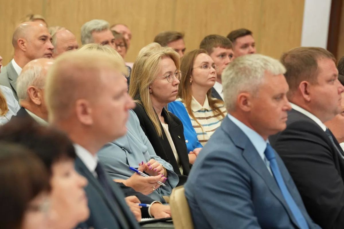 Депутаты Госсобрания обсудили развитие образования на республиканской конференции Депутаты Госсобрания обсудили развитие образования на республиканской конференции