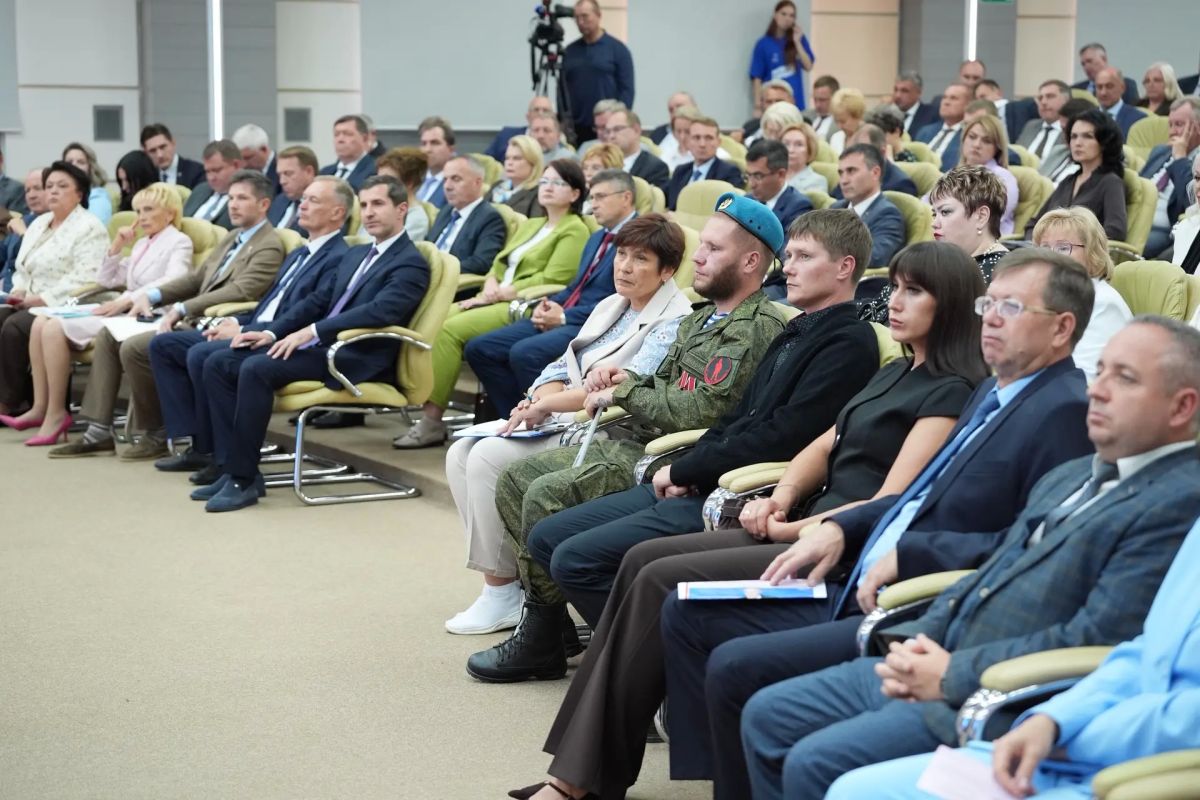 Артём Здунов: Работа над стратегическим документом - программой развития в ближайшие 5 лет - ведётся непрерывно Артём Здунов: Работа над стратегическим документом - программой развития в ближайшие 5 лет - ведётся непрерывно