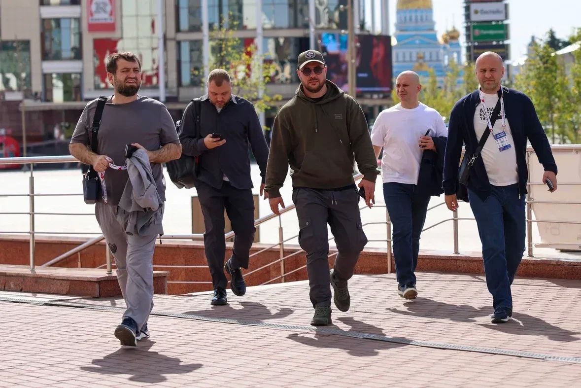 Три мордовских боксёра - в шаге от финала! Завтра на «Огарёв Арене» решится, кто продолжит борьбу за золото Чемпионата России Три мордовских боксёра - в шаге от финала! Завтра на «Огарёв Арене» решится, кто продолжит борьбу за золото Чемпионата России