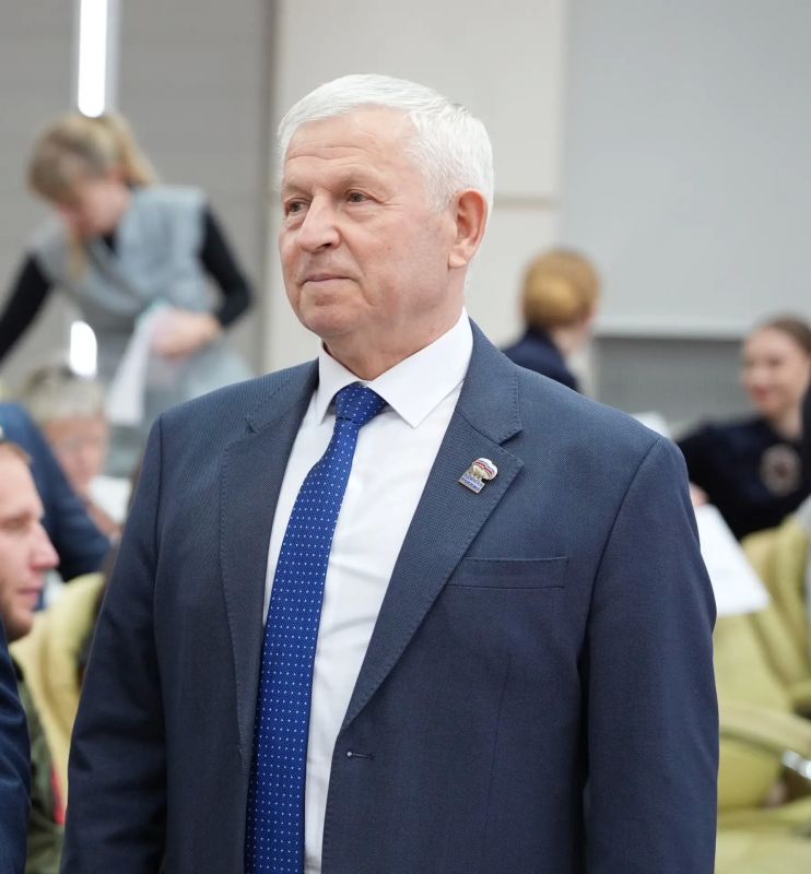 Артём Здунов: Работа над стратегическим документом - программой развития в ближайшие 5 лет - ведётся непрерывно Артём Здунов: Работа над стратегическим документом - программой развития в ближайшие 5 лет - ведётся непрерывно