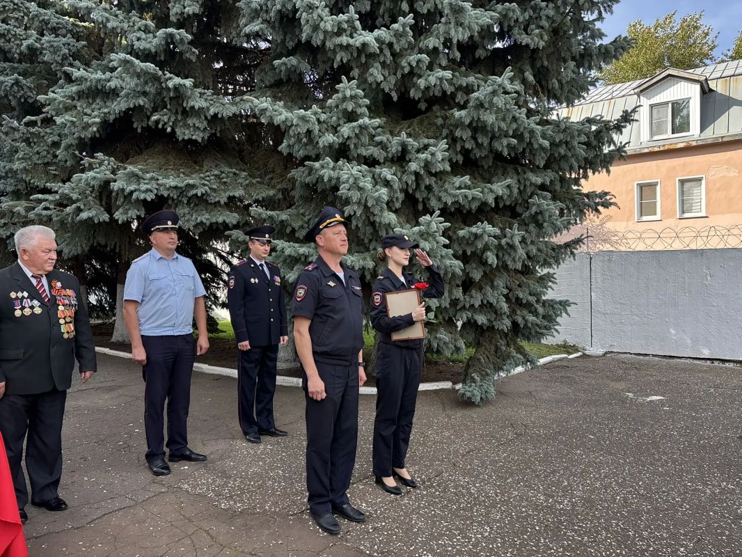 В МВД по Республике Мордовия прошли торжественные мероприятия, приуроченные к 103-й годовщине со дня образования патрульно-постовой службы полиции В МВД по Республике Мордовия прошли торжественные мероприятия, приуроченные к 103-й годовщине со дня образования патрульно-постовой службы полиции