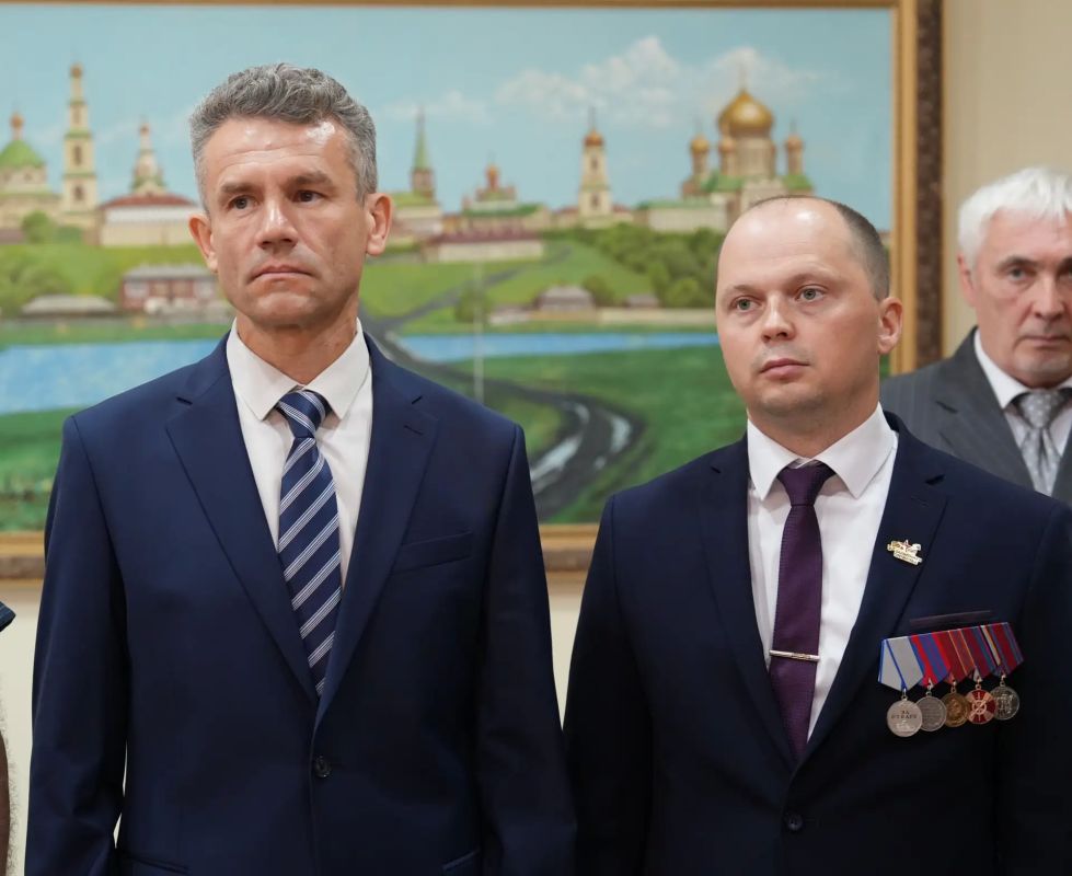 Артём Здунов: Открыли в Доме Республики портрет Героя России, дорогого земляка - Григория Слугина Артём Здунов: Открыли в Доме Республики портрет Героя России, дорогого земляка - Григория Слугина