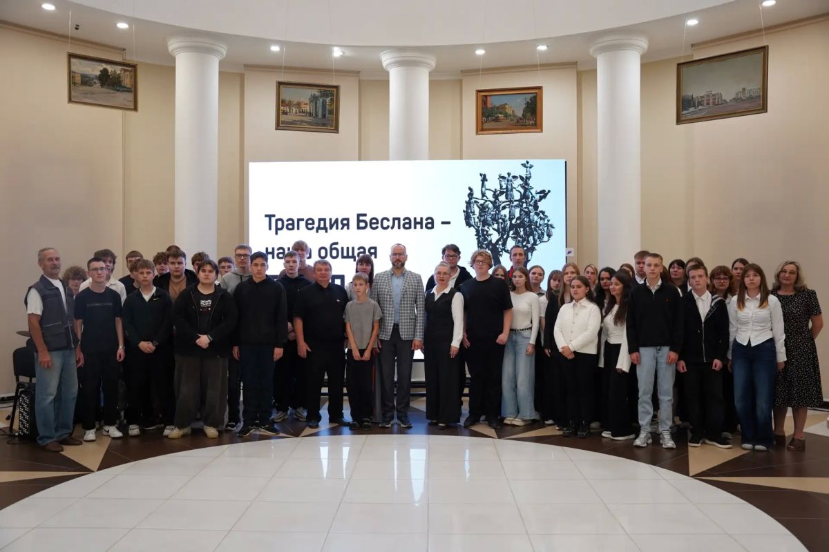 3 сентября в атриуме Мордовского республиканского краеведческого музея имени И. Д. Воронина прошло мероприятие «Мы вместе» приуроченное ко Дню солидарности в борьбе с терроризмом 3 сентября в атриуме Мордовского республиканского краеведческого музея имени И. Д. Воронина прошло мероприятие «Мы вместе» приуроченное ко Дню солидарности в борьбе с терроризмом