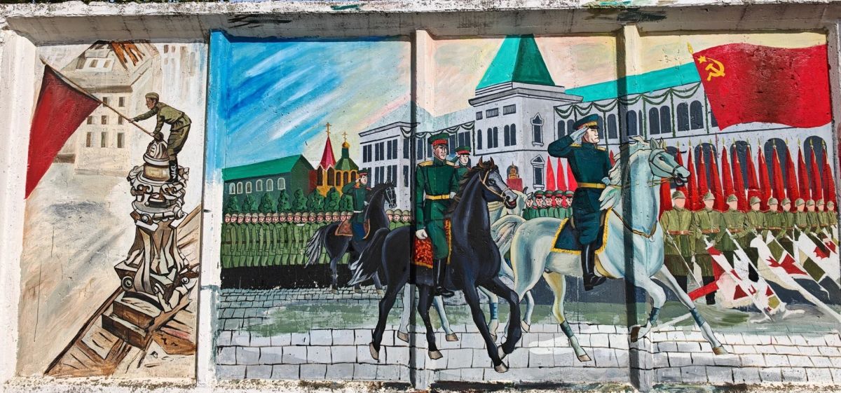 В Рузаевке появилась арт-галерея под открытым небом «Стена времени» В Рузаевке появилась арт-галерея под открытым небом «Стена времени»
