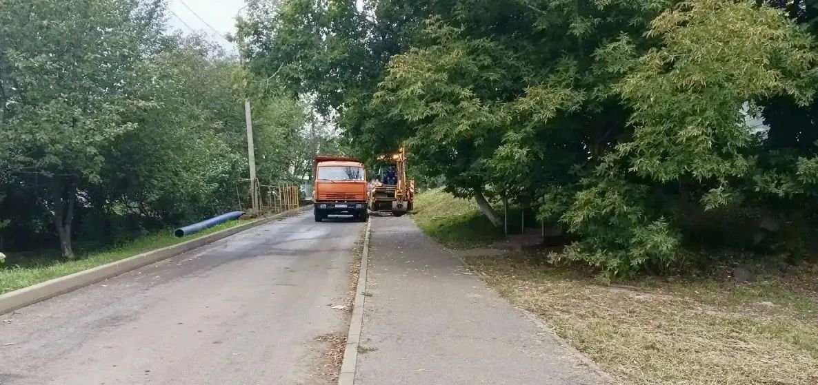 В Саранске продолжается капитальный ремонт сетей водоснабжения в 4-м микрорайоне Северо-Востока В Саранске продолжается капитальный ремонт сетей водоснабжения в 4-м микрорайоне Северо-Востока