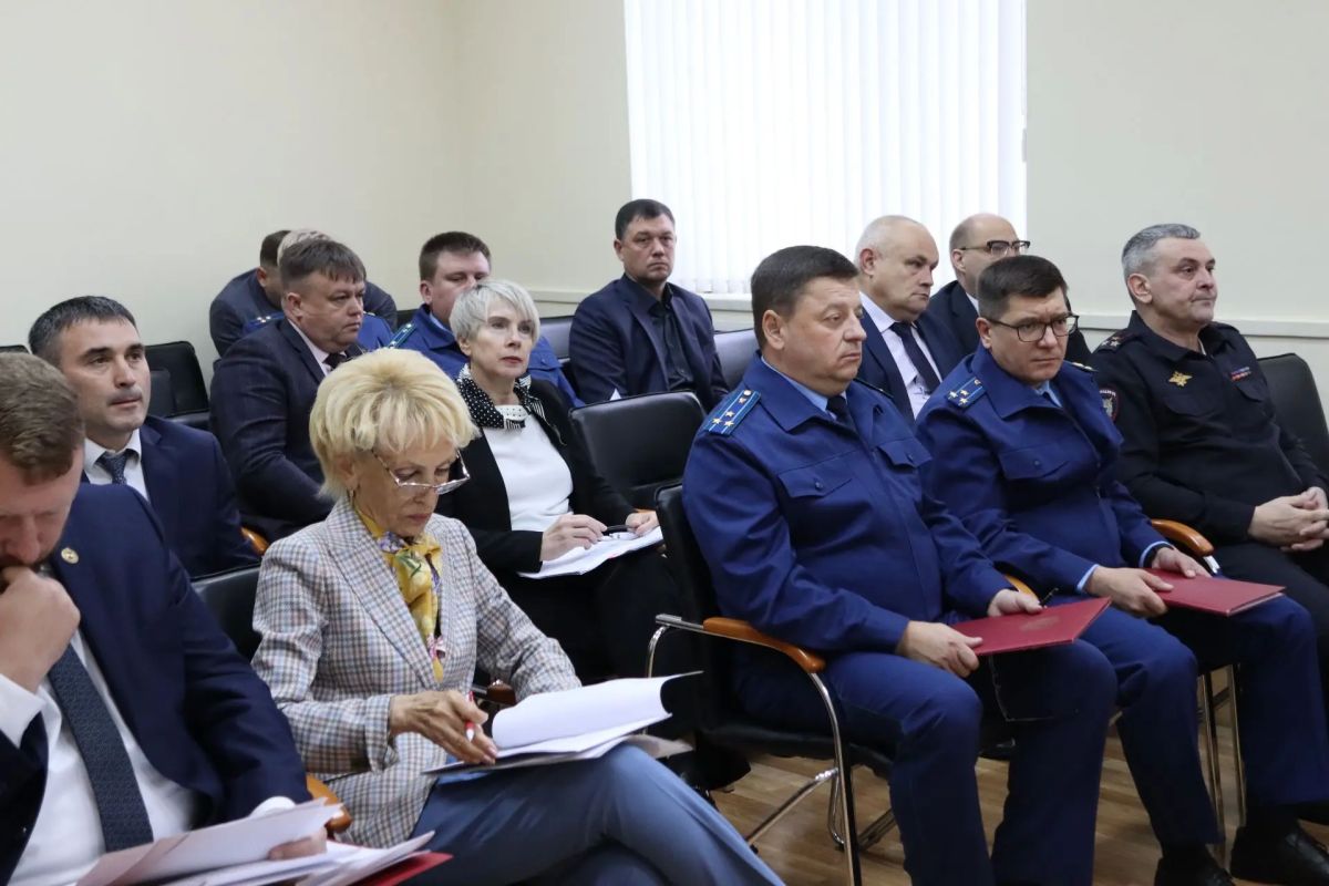 В ПРОКУРАТУРЕ РЕСПУБЛИКИ МОРДОВИЯ НА ЗАСЕДАНИИ МЕЖВЕДОМСТВЕННОЙ РАБОЧЕЙ ГРУППЫ ОБСУДИЛИ СОСТОЯНИЕ ЗАКОННОСТИ В СФЕРЕ РЕАЛИЗАЦИИ НАЦИОНАЛЬНЫХ ПРОЕКТОВ В ПРОКУРАТУРЕ РЕСПУБЛИКИ МОРДОВИЯ НА ЗАСЕДАНИИ МЕЖВЕДОМСТВЕННОЙ РАБОЧЕЙ ГРУППЫ ОБСУДИЛИ СОСТОЯНИЕ ЗАКОННОСТИ В СФЕРЕ РЕАЛИЗАЦИИ НАЦИОНАЛЬНЫХ ПРОЕКТОВ