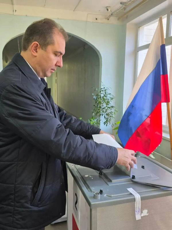 С самого утра, едва открылись пункты для голосования, жители Мордовии начали активно приходить, чтобы отдать свои голоса С самого утра, едва открылись пункты для голосования, жители Мордовии начали активно приходить, чтобы отдать свои голоса