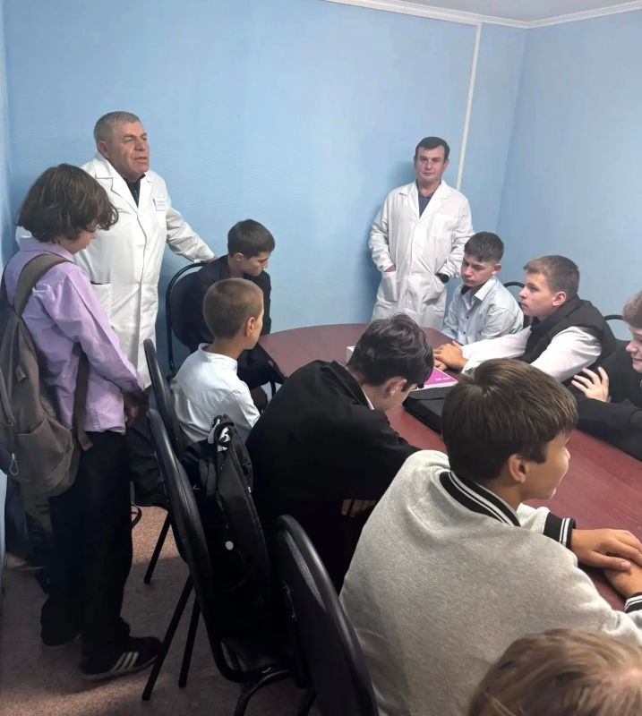 Шаг к будущей профессии: школьники заглянули в будни государственной ветеринарной службы Шаг к будущей профессии: школьники заглянули в будни государственной ветеринарной службы