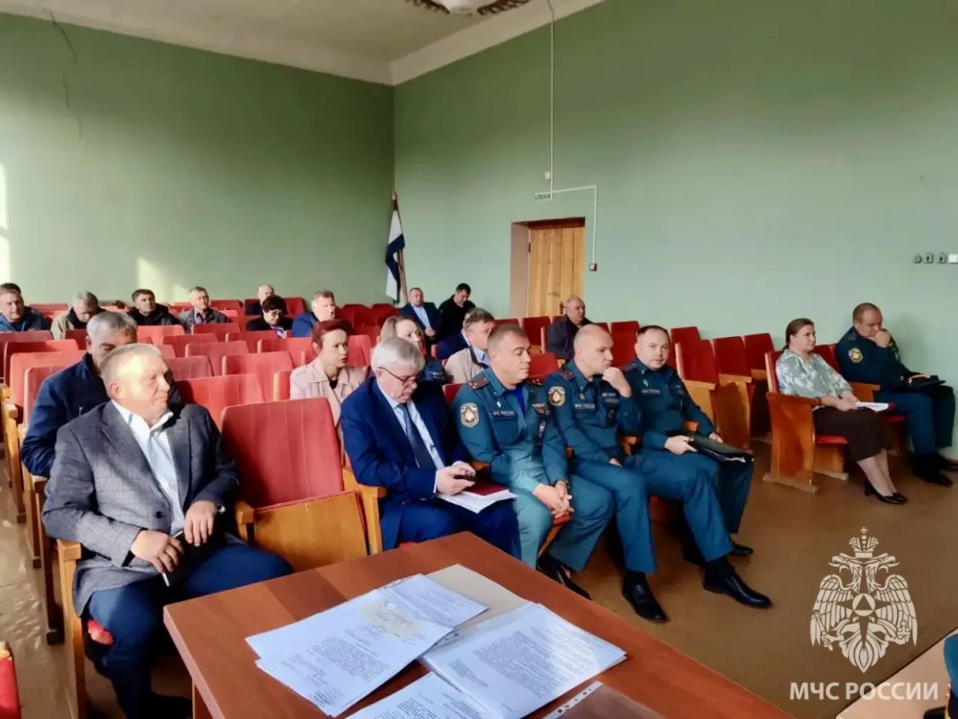 В Ельниковском районе прошло командно-штабное учение с муниципальным звеном территориальной подсистемы РСЧС В Ельниковском районе прошло командно-штабное учение с муниципальным звеном территориальной подсистемы РСЧС