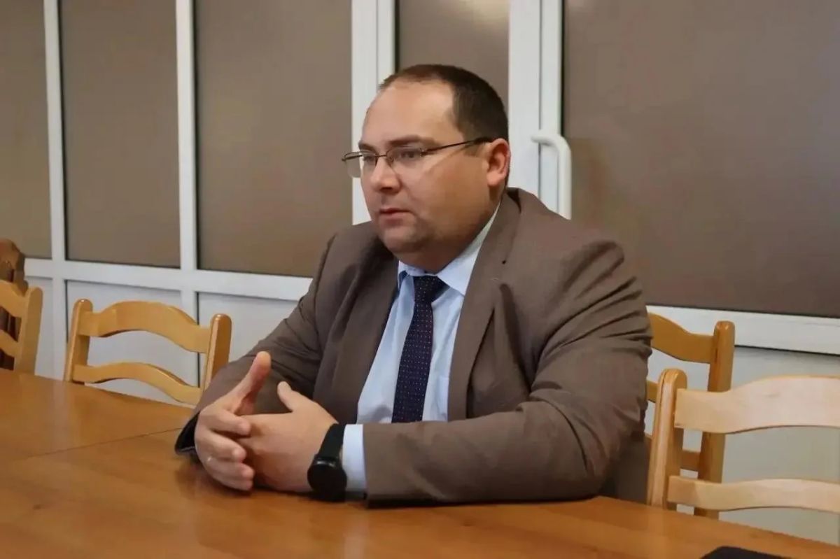 Виталий Платонов встретился с генеральным директором ООО «УК «Талина-Центр» Мариной Маркиной Виталий Платонов встретился с генеральным директором ООО «УК «Талина-Центр» Мариной Маркиной