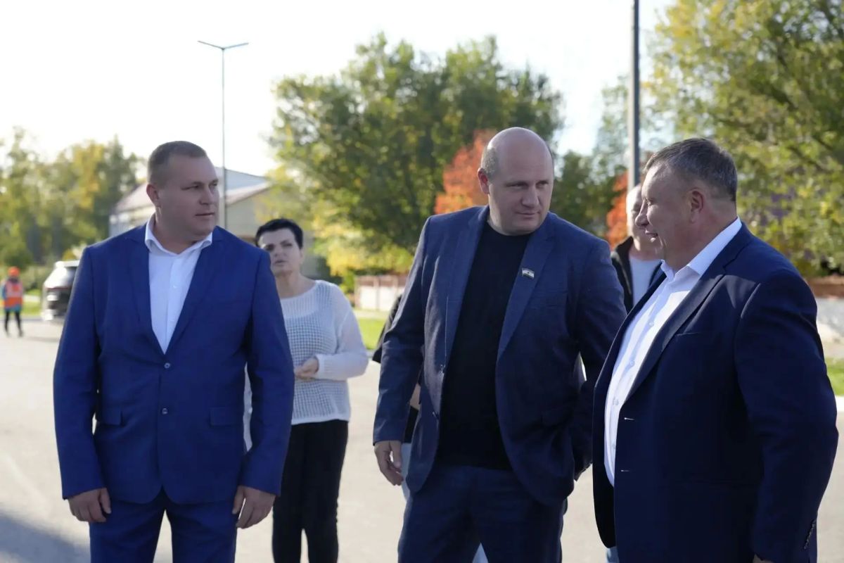 Депутат Госсобрания Игорь Ерёмкин подарил городу Ковылкино комплект уличных шахмат Депутат Госсобрания Игорь Ерёмкин подарил городу Ковылкино комплект уличных шахмат