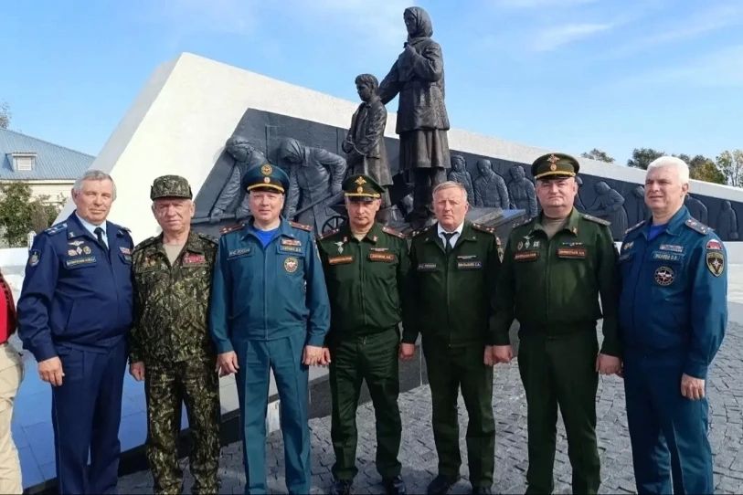 В Мордовии председатель региональной ветеранской организации Росгвардии принял участие в республиканском фестивале «Сурский рубеж» В Мордовии председатель региональной ветеранской организации Росгвардии принял участие в республиканском фестивале «Сурский рубеж»