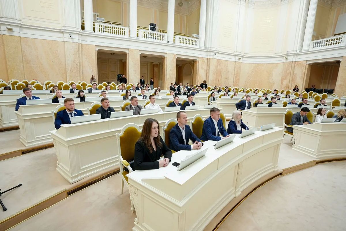 Сергей Терешкин представил Мордовию на II Всероссийском форуме молодых парламентариев Сергей Терешкин представил Мордовию на II Всероссийском форуме молодых парламентариев