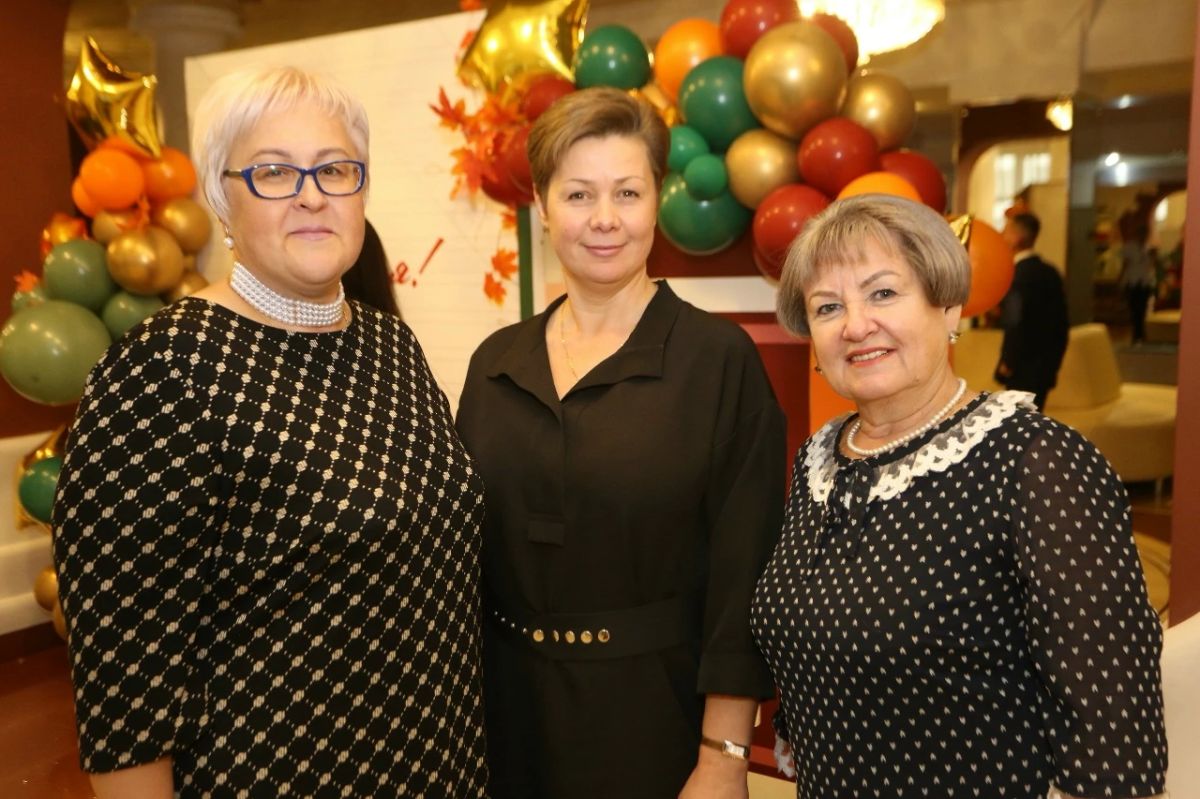 С Днём учителя, дорогие педагоги! С Днём учителя, дорогие педагоги!