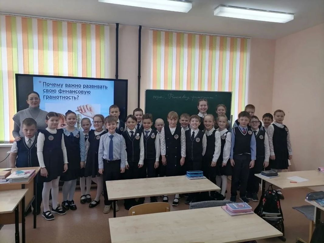 Артём Здунов: #рабочаявстреча. С управляющим региональным Отделением Банка России Артём Здунов: #рабочаявстреча. С управляющим региональным Отделением Банка России