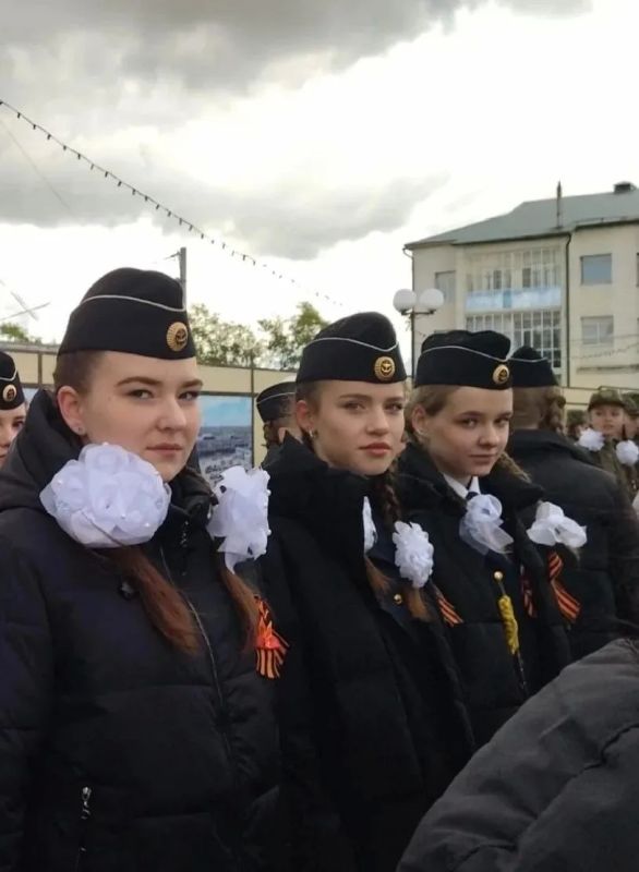 Продолжаем рубрику «Школьные годы чудесные» Продолжаем рубрику «Школьные годы чудесные»