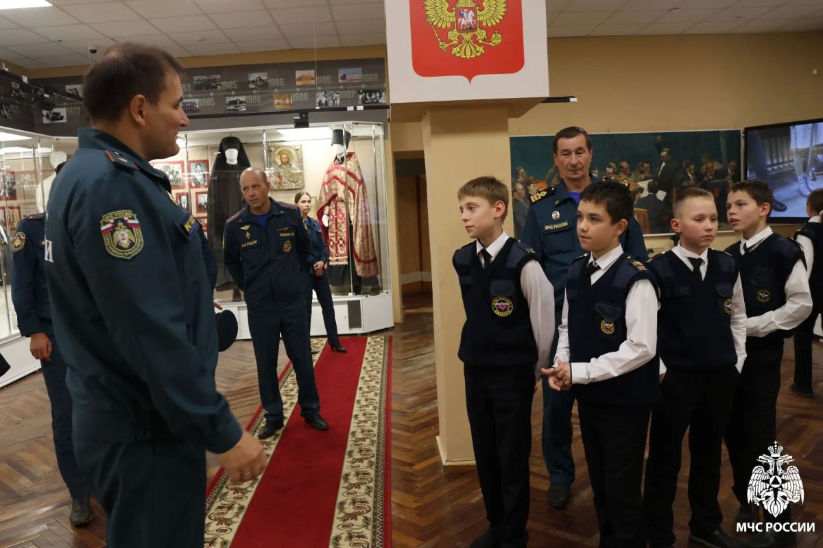 Объединение поколений. Члены молодежного совета Главного управления МЧС России по Республике Мордовия и ветераны ведомства совершили рабочую поездку в старейший город республики - Темников Объединение поколений. Члены молодежного совета Главного управления МЧС России по Республике Мордовия и ветераны ведомства совершили рабочую поездку в старейший город республики - Темников