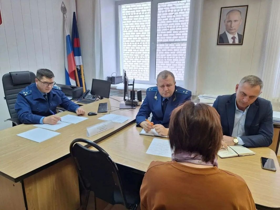 ЗАМЕСТИТЕЛЬ ПРОКУРОРА РЕСПУБЛИКИ МОРДОВИЯ ПРОВЕЛ ЛИЧНЫЙ ПРИЕМ ЖИТЕЛЕЙ ЗУБОВО-ПОЛЯНСКОГО РАЙОНА
