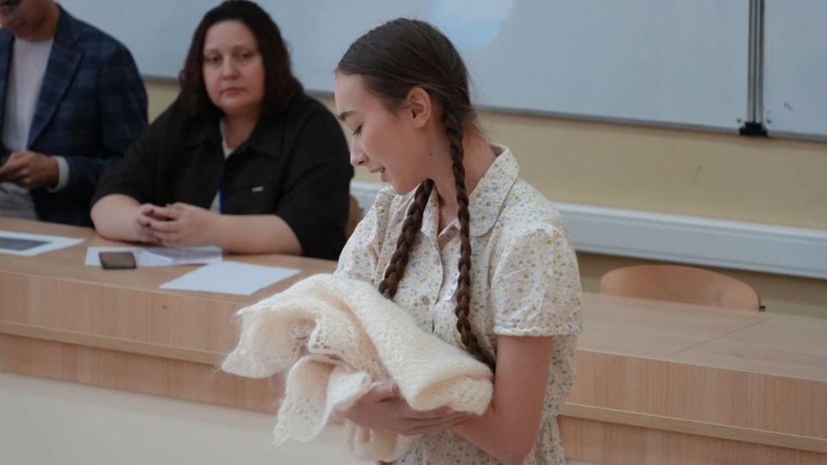 Пройдя два письменных тура, 23 октября участники заключительного этапа олимпиады Союзного государства «Россия и Беларусь: историческая и духовная общность», которая проходит в Саранске, пришли на новые испытания Пройдя два письменных тура, 23 октября участники заключительного этапа олимпиады Союзного государства «Россия и Беларусь: историческая и духовная общность», которая проходит в Саранске, пришли на новые испытания