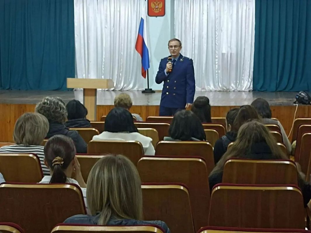 Прокурор Инсарского района Денис Ситкин принял участие в родительских собраниях в МБОУ «Инсарская СОШ № 1» и МБОУ «Инсарская СОШ № 2» Прокурор Инсарского района Денис Ситкин принял участие в родительских собраниях в МБОУ «Инсарская СОШ № 1» и МБОУ «Инсарская СОШ № 2»