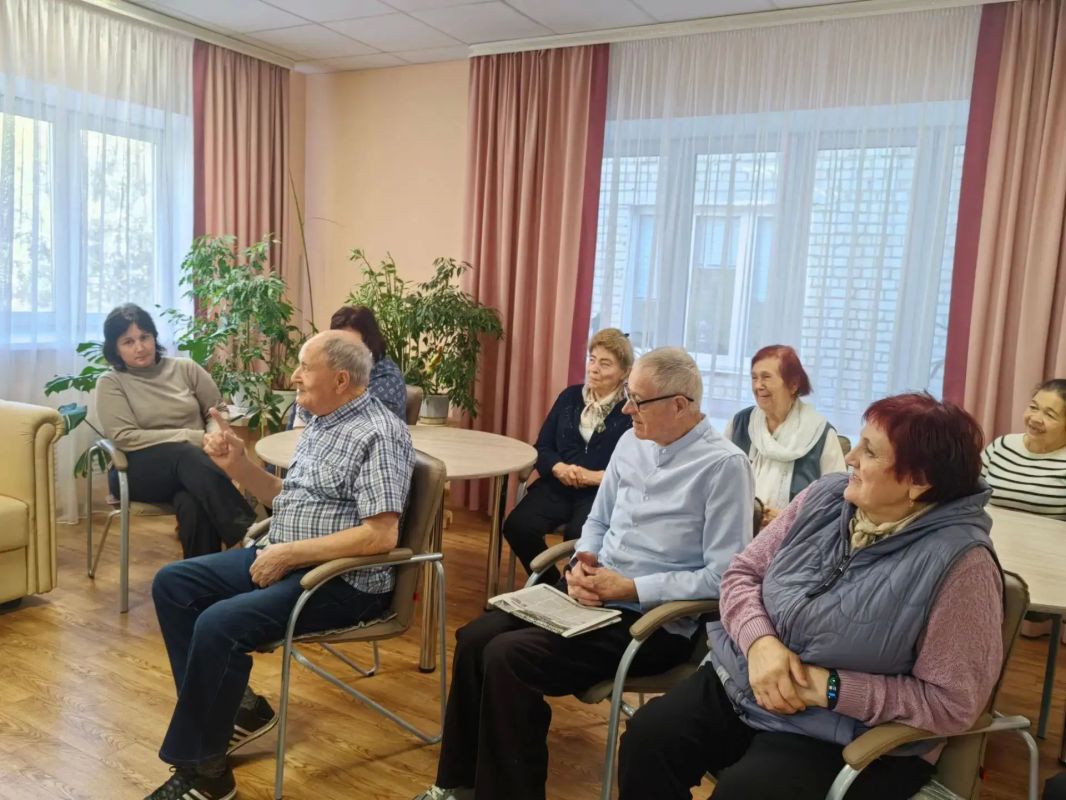 Николай Чалов подарил компьютер Комплексному центру социального обслуживания Николай Чалов подарил компьютер Комплексному центру социального обслуживания