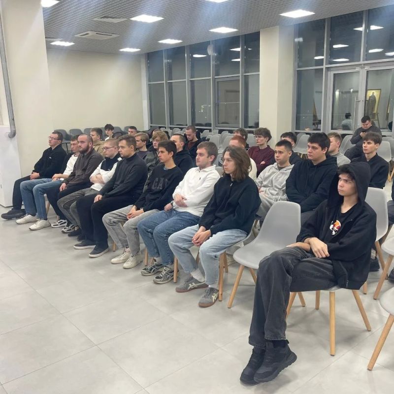 Анатолий Гулин поделился своим опытом с молодыми отцами Анатолий Гулин поделился своим опытом с молодыми отцами